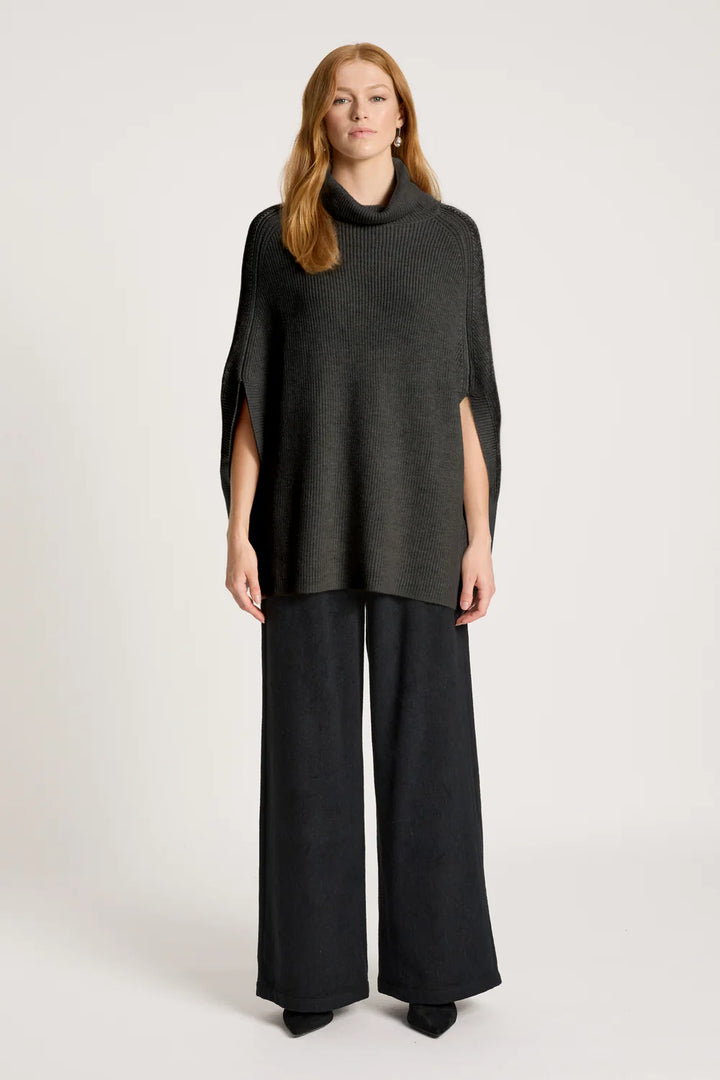 Berber Poncho - Char
