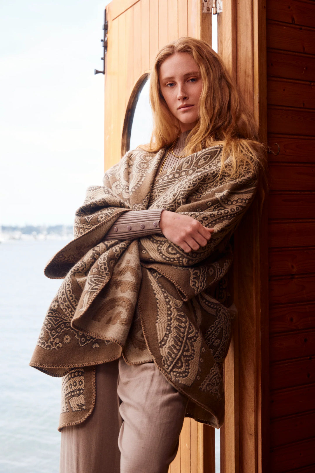 Lucia Cape - OSFA - Stone Paisley