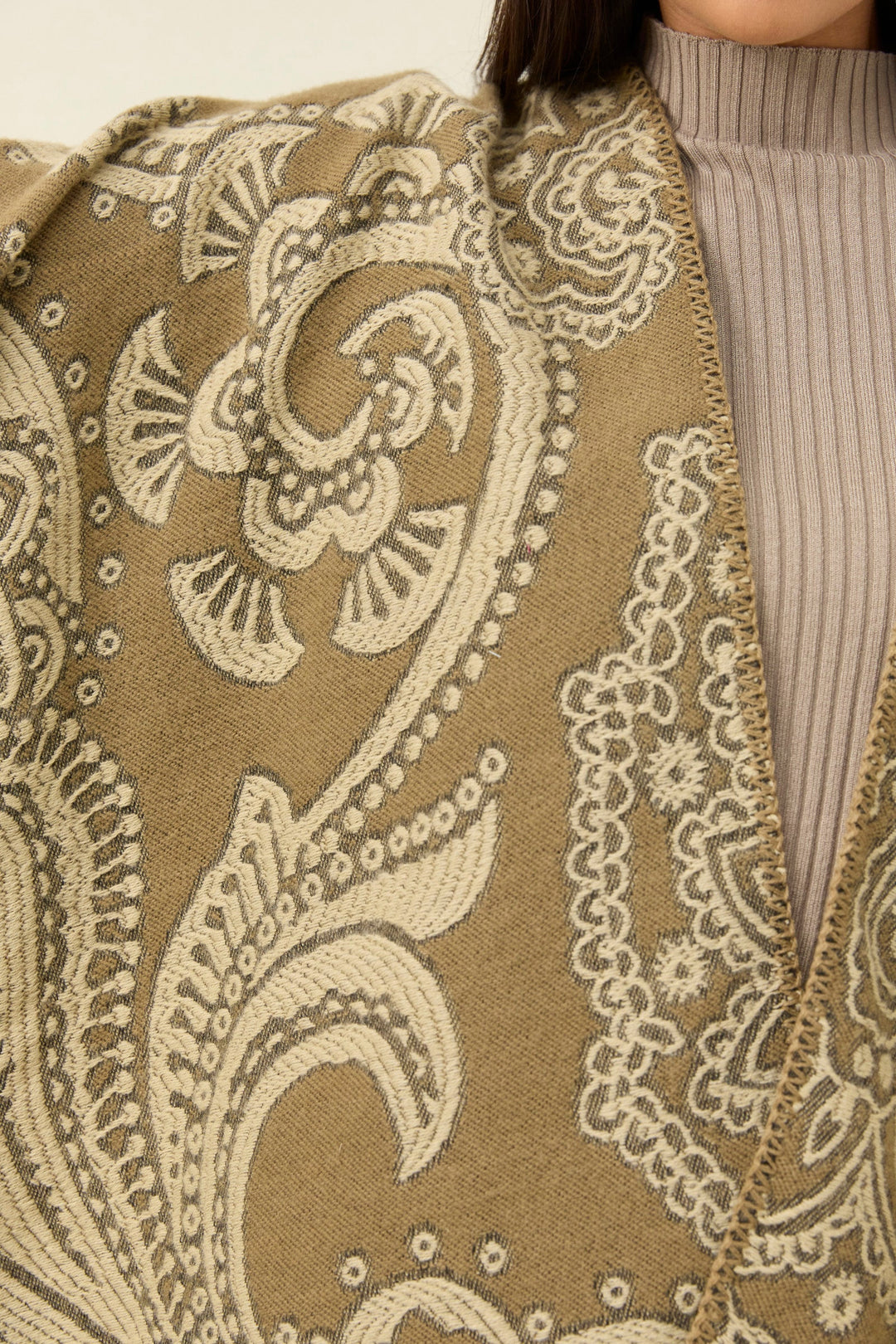 Lucia Cape - OSFA - Stone Paisley