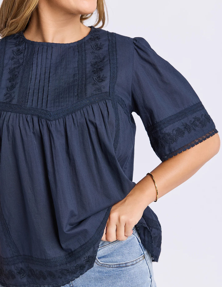 Foxwood Juna Top - Navy