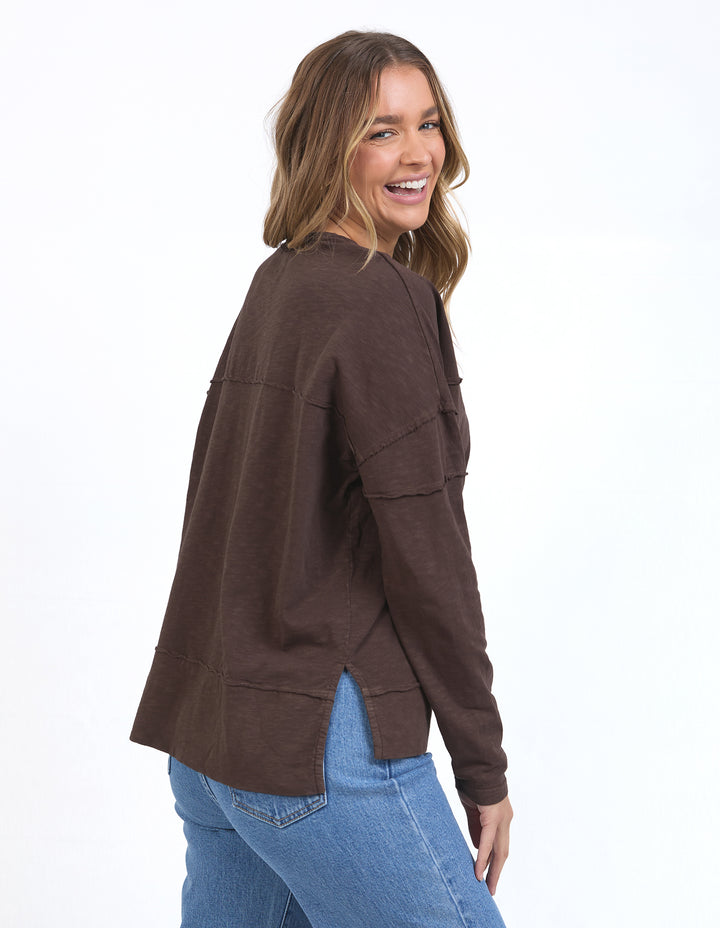 Foxwood Jayne Throw On Top - Coffee
