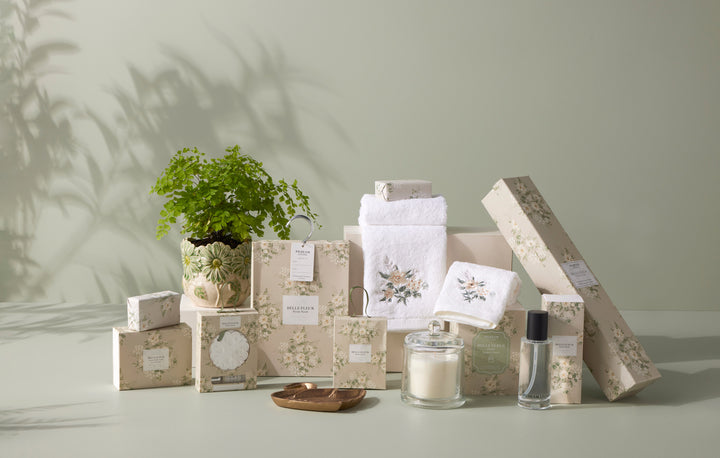 Belle Fleur Hand Towel
