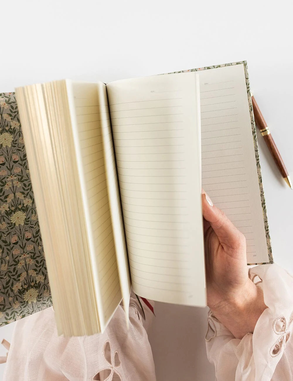 Linen Bound Lined Journal - Bloomere