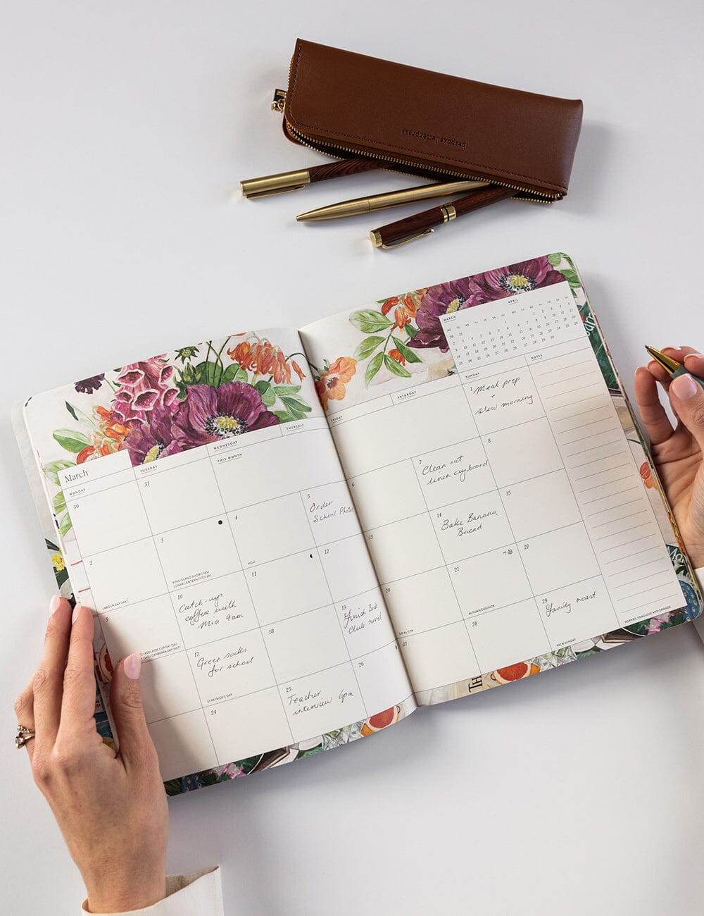 2026 Monthly Calendar Notebook