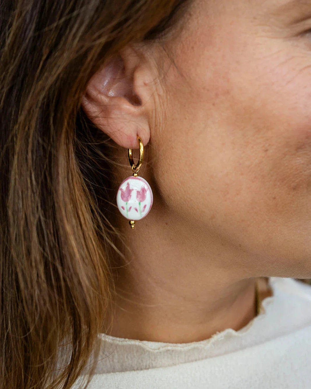 Victoria Cameo Tulip Dangle Earring
