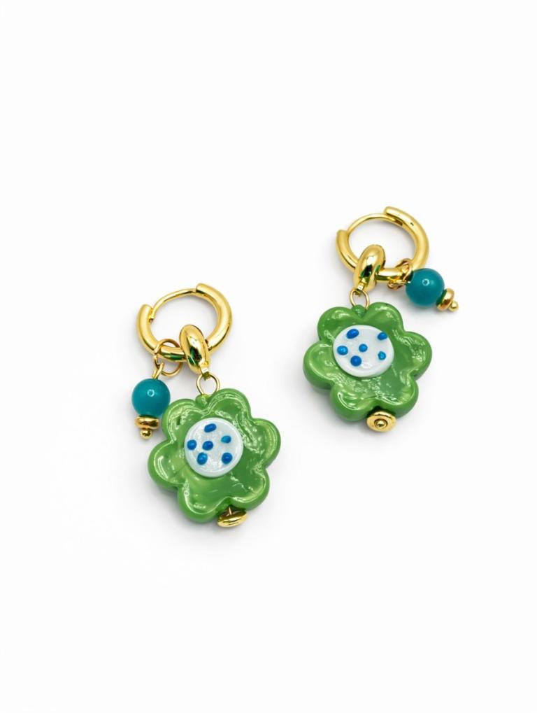 Green Hanging Daisy Flower Huggie