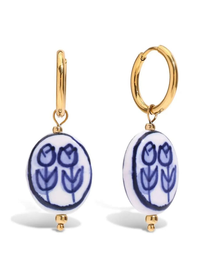 Victoria Cameo Tulip Dangle Earring