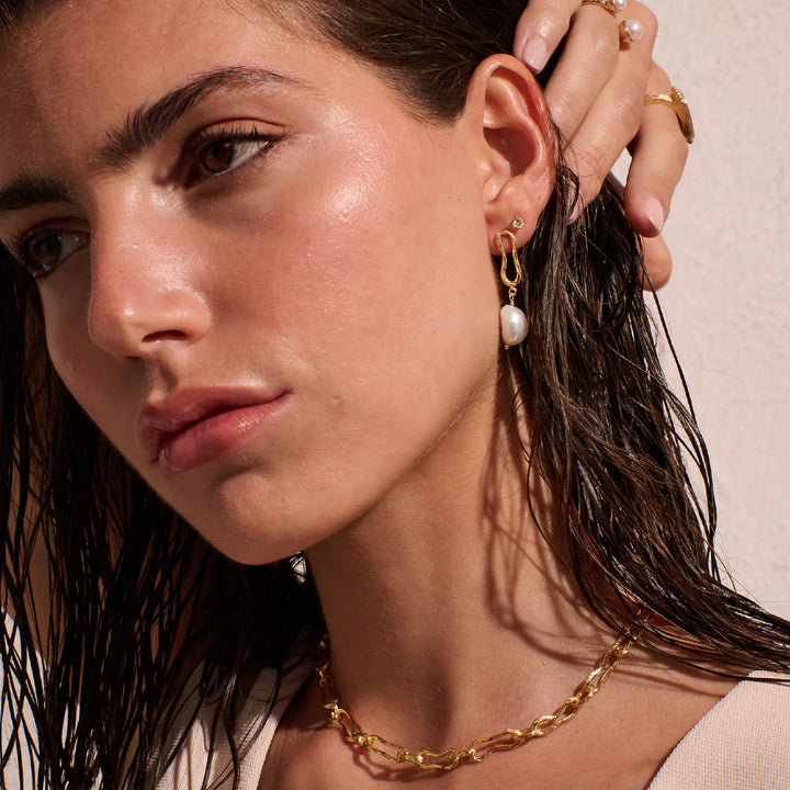 Eterna Baroque Pearl Earrings -Gold