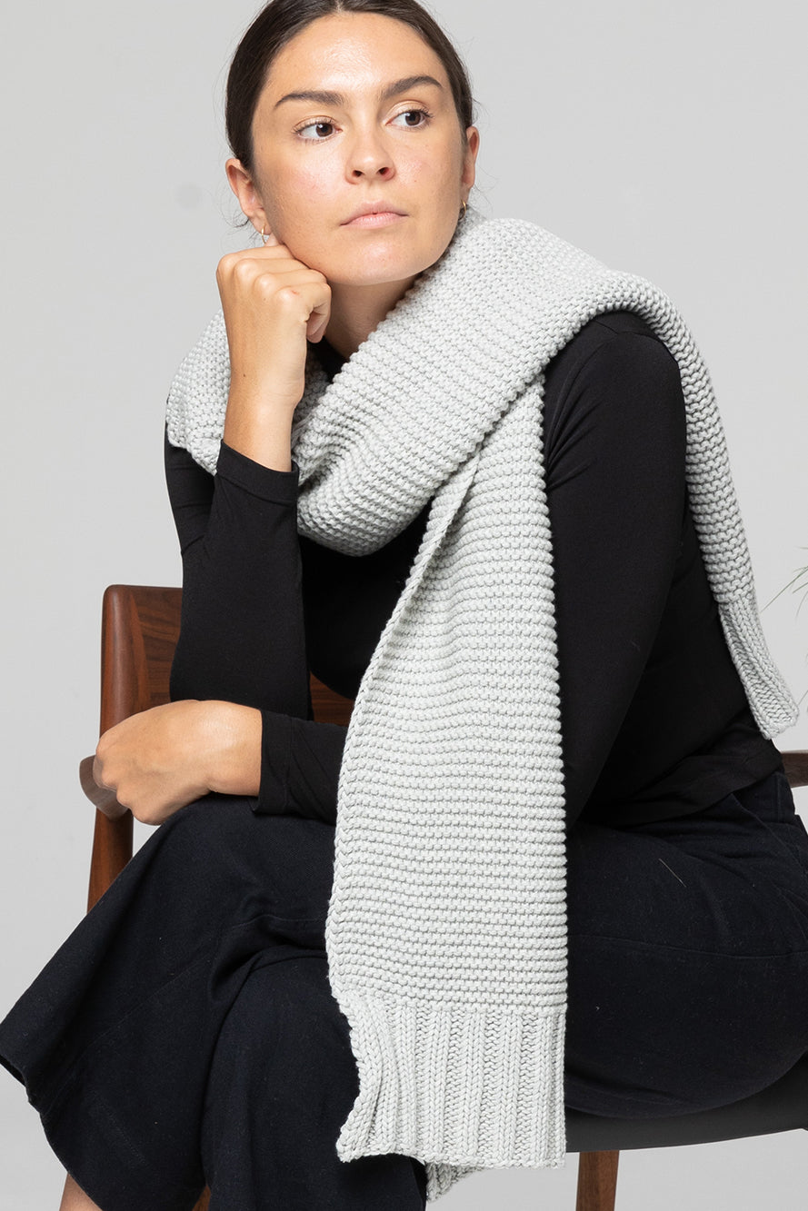 Chunky Hem Knit Scarf - Light Grey