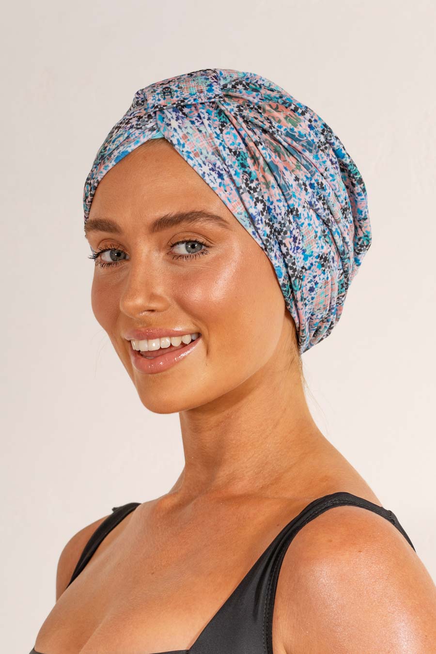 Amelie Shower Cap in Pastel Geo