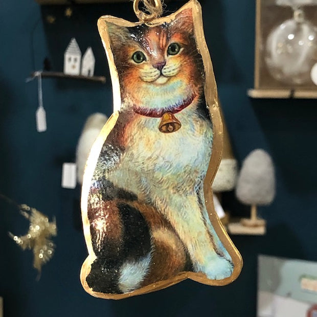 Tabby Cat with Bell Iron Decoration